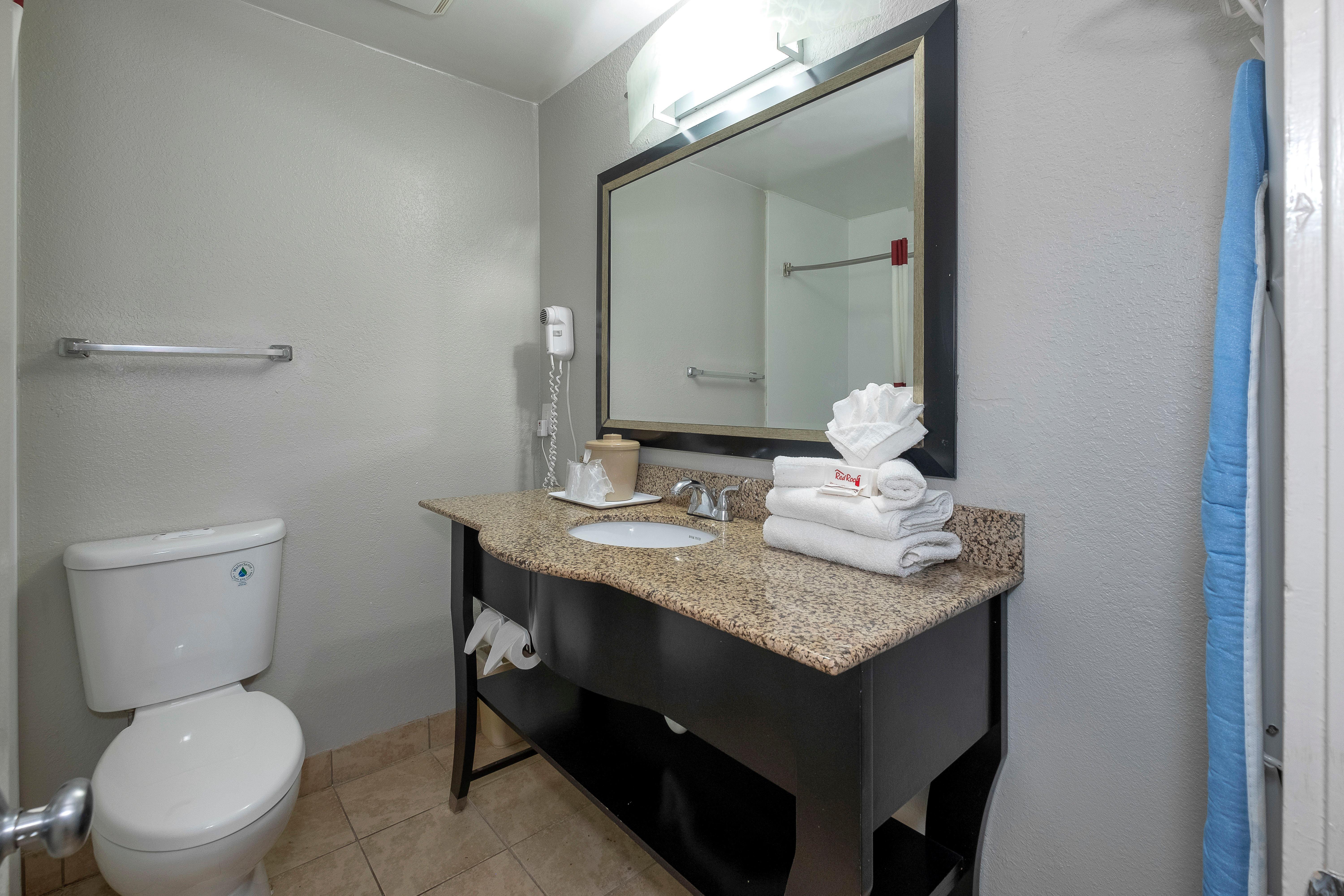 Red Roof Inn Raleigh North-Crabtree Mall-Lenovo Center Екстер'єр фото