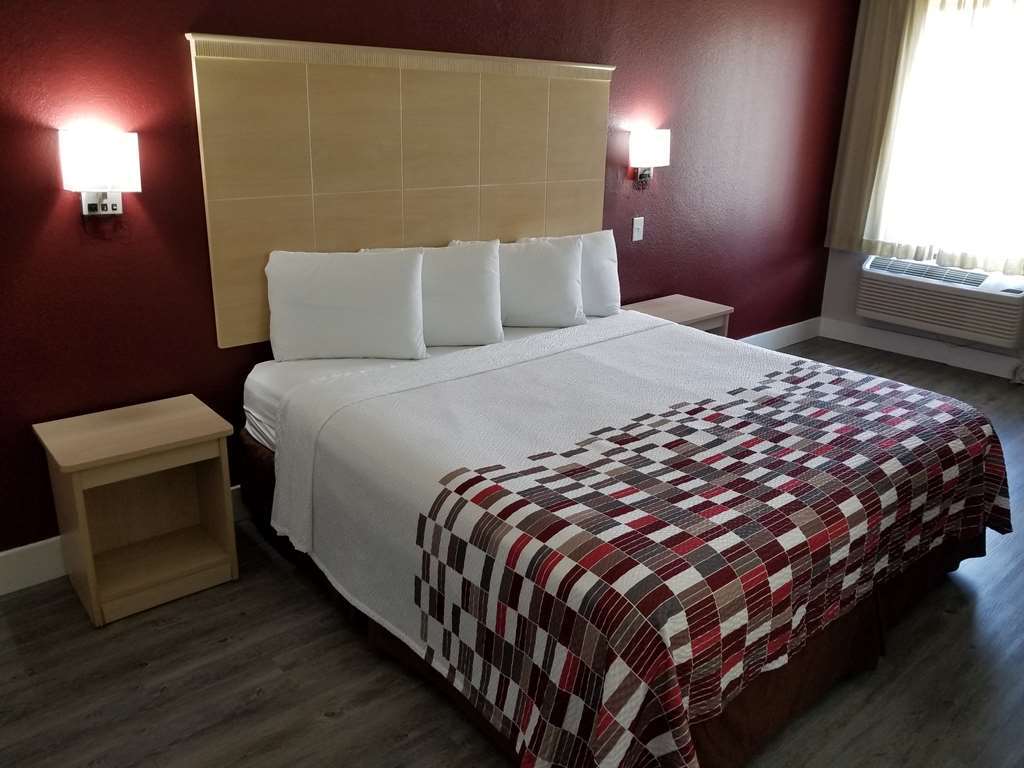 Red Roof Inn Raleigh North-Crabtree Mall-Lenovo Center Номер фото