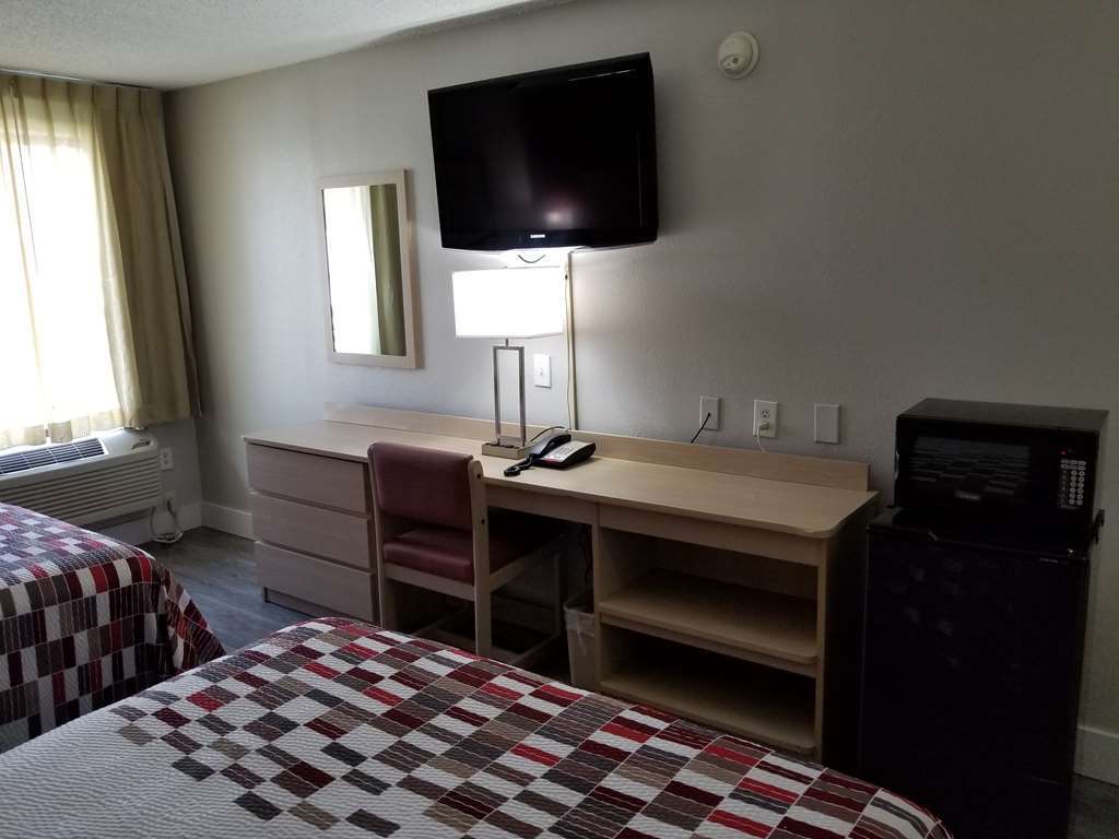 Red Roof Inn Raleigh North-Crabtree Mall-Lenovo Center Номер фото