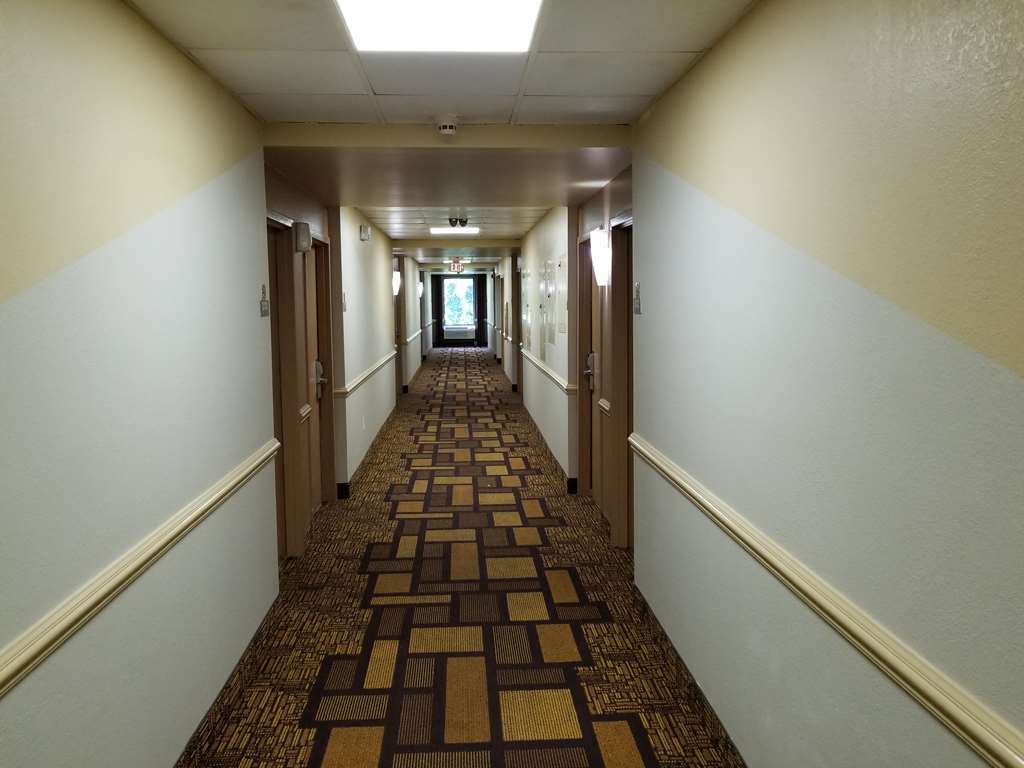 Red Roof Inn Raleigh North-Crabtree Mall-Lenovo Center Зручності фото