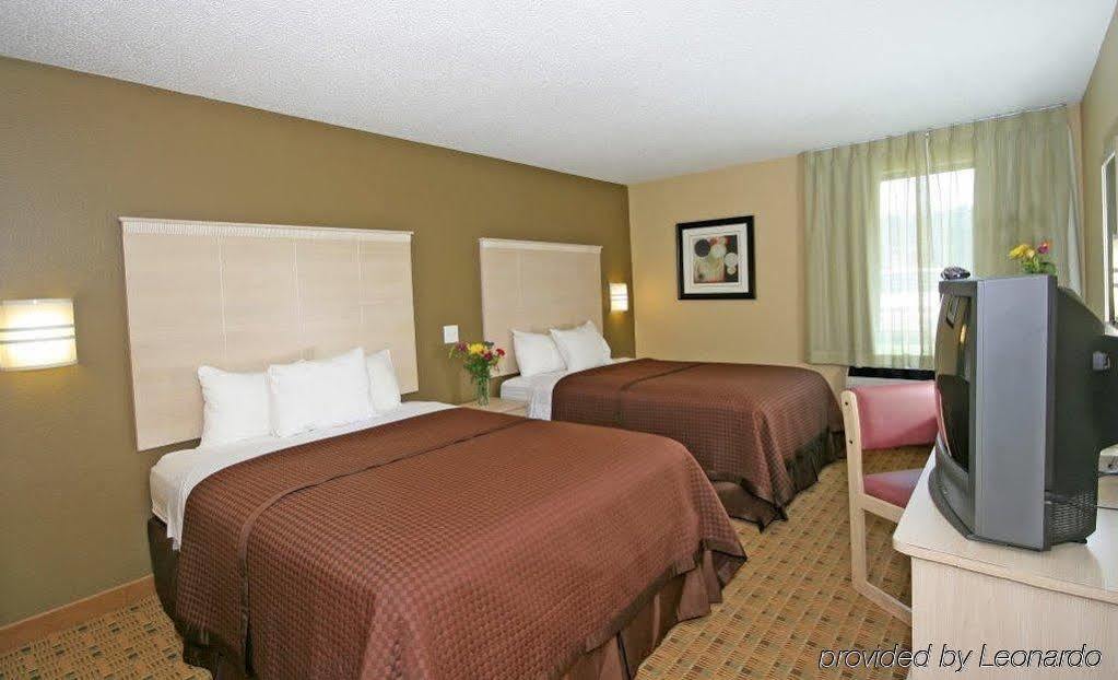 Red Roof Inn Raleigh North-Crabtree Mall-Lenovo Center Екстер'єр фото