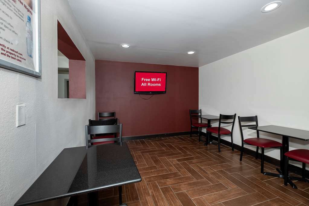 Red Roof Inn Raleigh North-Crabtree Mall-Lenovo Center Зручності фото